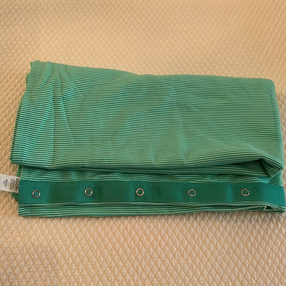 Lululemon scarf size 0/S green stripes
